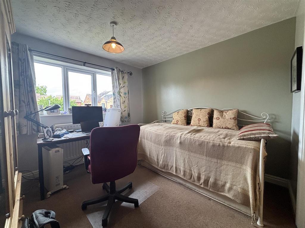 Guest Bedroom.JPG