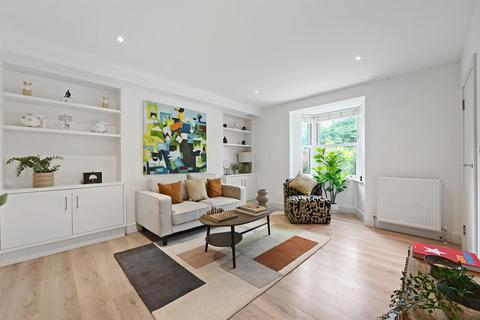 undefined, Buckland Road, Buckland, HP22