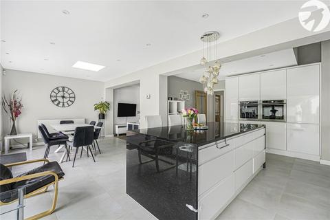 10 Foxwood Way, Longfield, DA3 7LD