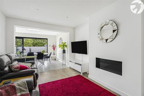 10 Foxwood Way, Longfield, DA3 7LD