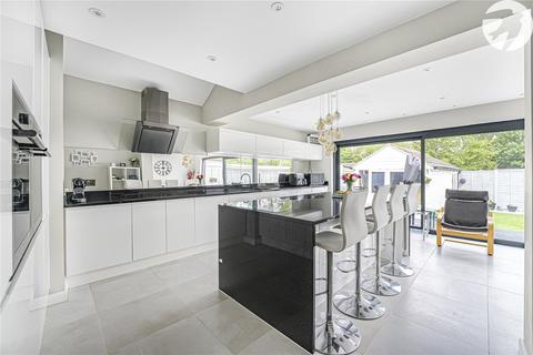 10 Foxwood Way, Longfield, DA3 7LD
