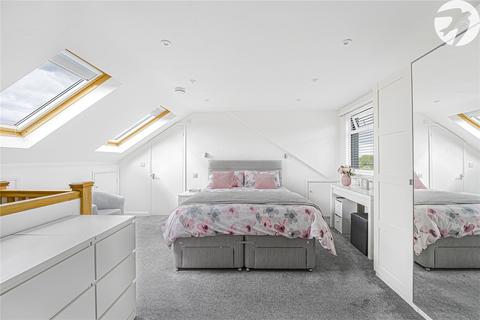 10 Foxwood Way, Longfield, DA3 7LD