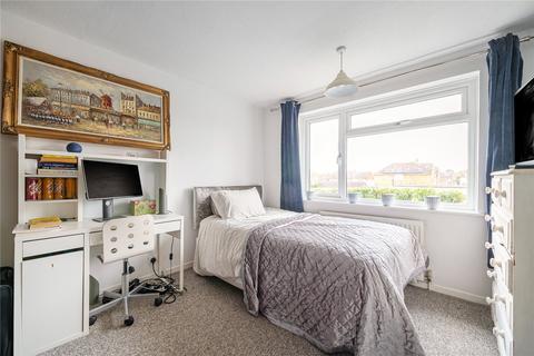 8 Bradshaw Close, Windsor, SL4 5PS