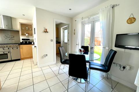 4 bedroom detached house for sale, Temple Way, Rayleigh, Essex, SS6