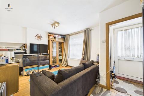 13 Roche Walk, Carshalton, SM5 1DA
