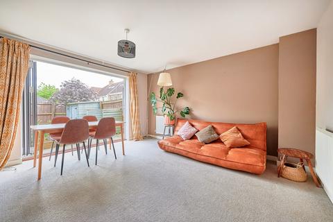 3 bedroom end of terrace house to rent, London Road, Hertfordshire AL6