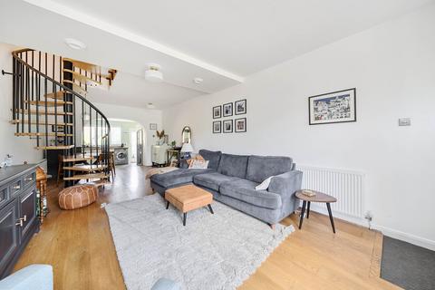 69 Commonside East, Mitcham, CR4 2QB