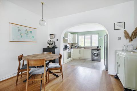69 Commonside East, Mitcham, CR4 2QB