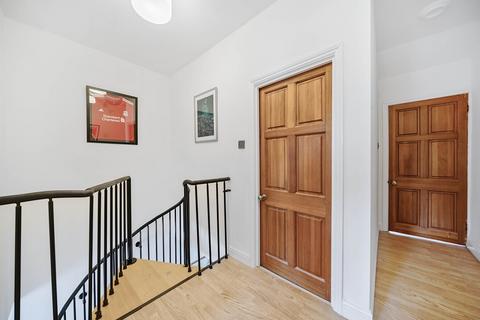 69 Commonside East, Mitcham, CR4 2QB