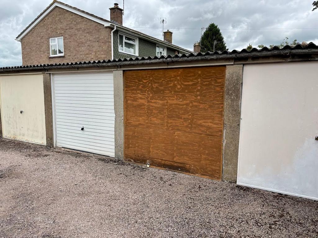 En-Bloc Garage