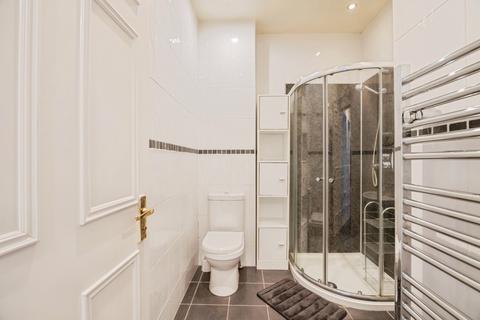 2 bedroom flat for sale, 26, Park Avenue DD4