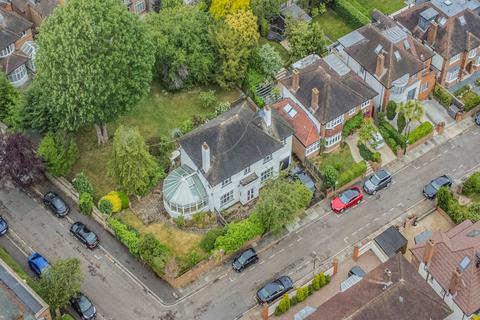 undefined, Chester Avenue, Surrey TW10