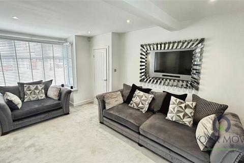 25 Fife Avenue, Chadderton, Oldham, OL9 8AG