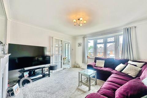 3 Springfield Avenue, Swanley, BR8 8AX