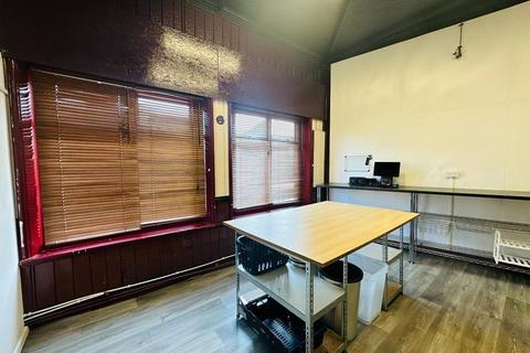 Office to rent, 592-596 Durham Rd Gateshead NE9 6HX