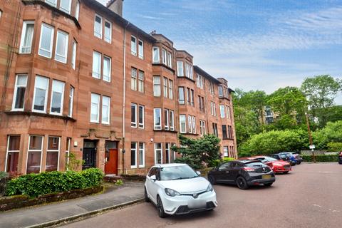 2 bedroom flat to rent, 0/2 37 Cartha Street, Shawlands, Glasgow, G41 3HH