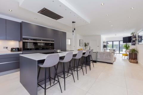 undefined, Henley Road, Maidenhead SL6