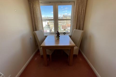 1 bedroom retirement property for sale, 46 Eden Court, Cupar