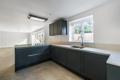 undefined, LOWER ROAD, FETCHAM, KT22