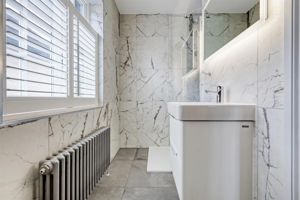 Ensuite