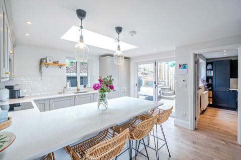 48 Garth End, Collingham, Wetherby, LS22 5BH