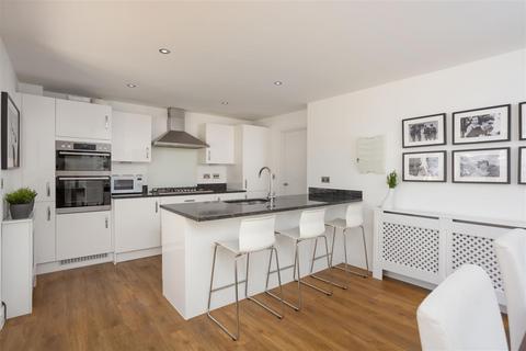 3 Bodington Avenue, Leeds, LS16 8FA