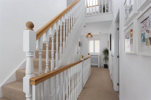 3 Bodington Avenue, Leeds, LS16 8FA