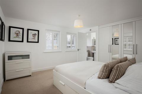 3 Bodington Avenue, Leeds, LS16 8FA