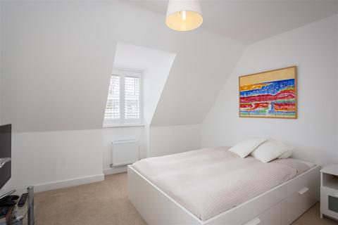 3 Bodington Avenue, Leeds, LS16 8FA