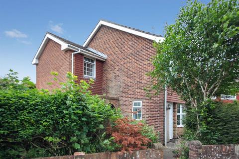 4 bedroom semi-detached house to rent, Highview Avenue North, Brighton