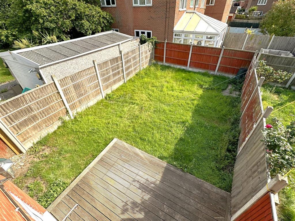 Generous Rear Garden 813