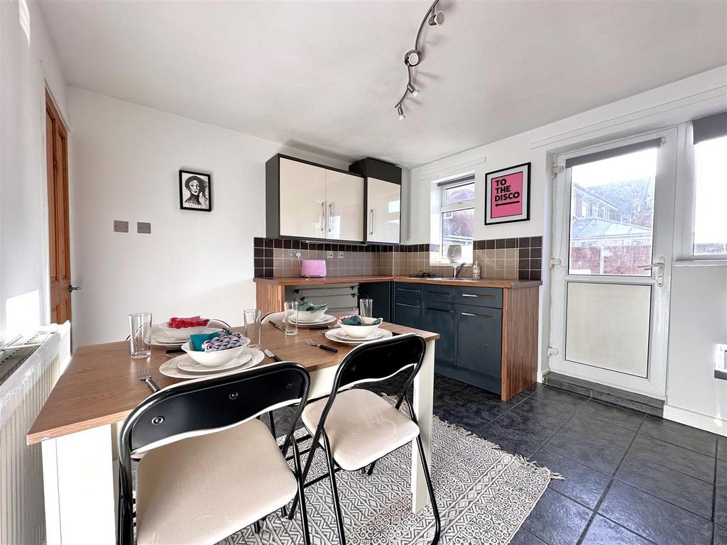 Dining Kitchen 293