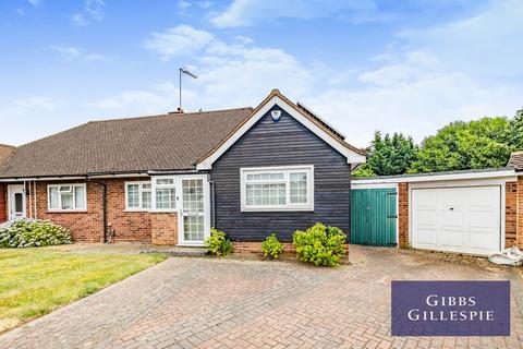 2 bedroom bungalow to rent, Henley Gardens, Pinner, HA5
