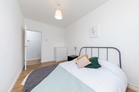 Flat 56, Collingwood House Darling Row, London, E1 5RR