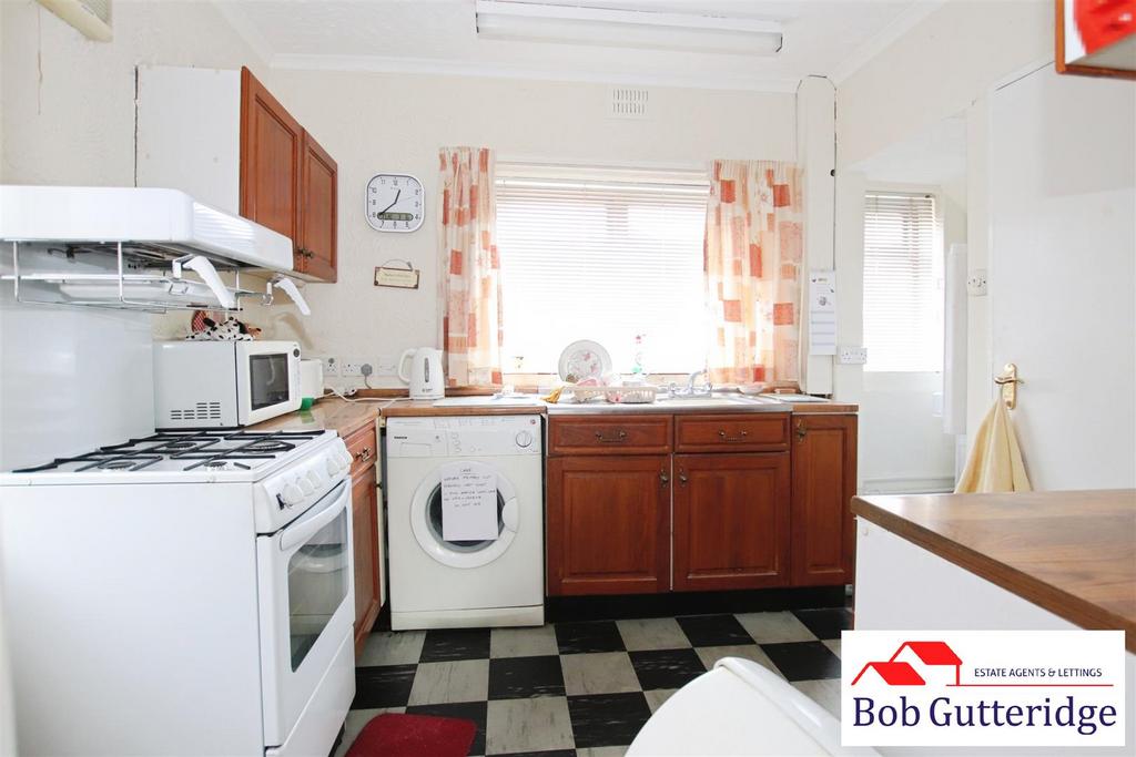 Fitted kitchen