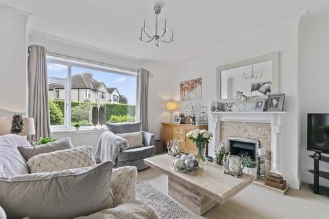 5 Moor Drive, Otley, LS21 1DZ