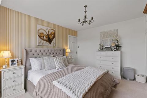 5 Moor Drive, Otley, LS21 1DZ