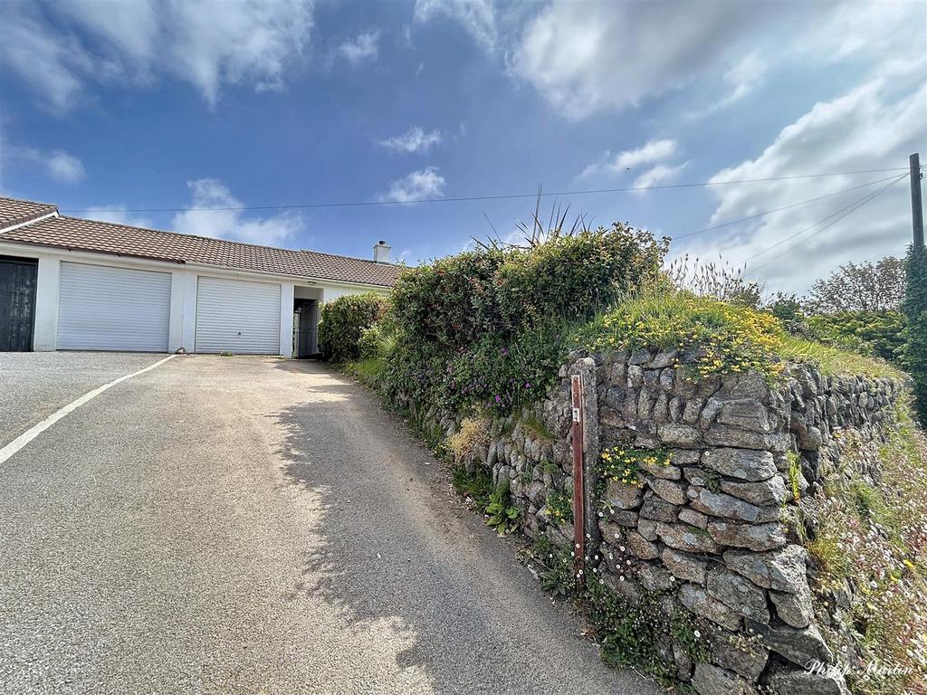 Driveway.jpg