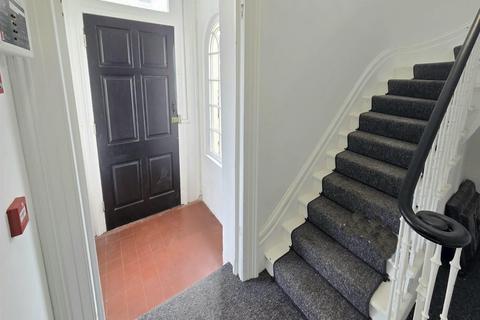 2 bedroom ground floor flat for sale, St. George's Terrace, Herne Bay CT6