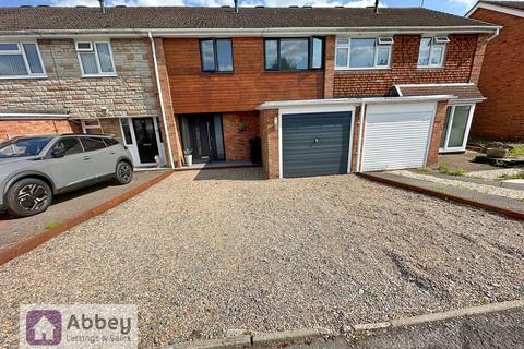 10 Combe Close, Leicester, LE3 9TJ