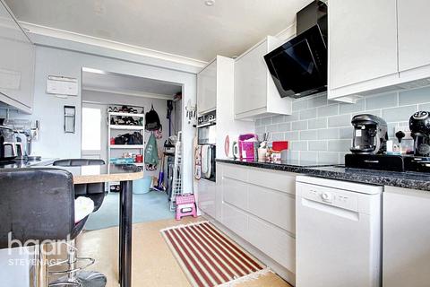 1 Godfrey Close, Stevenage, SG2 9SY