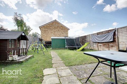1 Godfrey Close, Stevenage, SG2 9SY