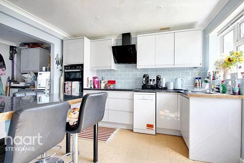 1 Godfrey Close, Stevenage, SG2 9SY