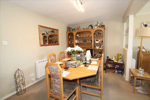2 bedroom maisonette for sale, The Square, Grayshott, Grayshott