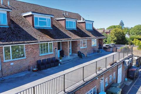 2 bedroom maisonette for sale, The Square, Grayshott, Grayshott