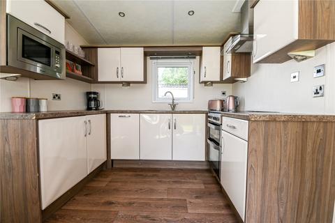 2 bedroom park home for sale, Shorefield, Shorefield Country Park, Downton, Hampshire, SO41