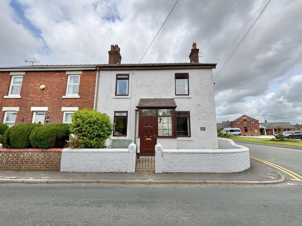 staining-road-staining-fy3-2-bed-semi-detached-house-for-sale-145-000