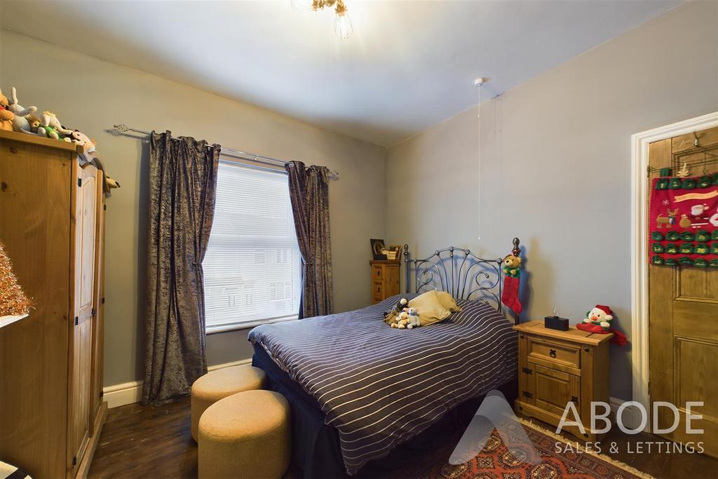 CAM02696 G0-PR0460-STILL026.jpg