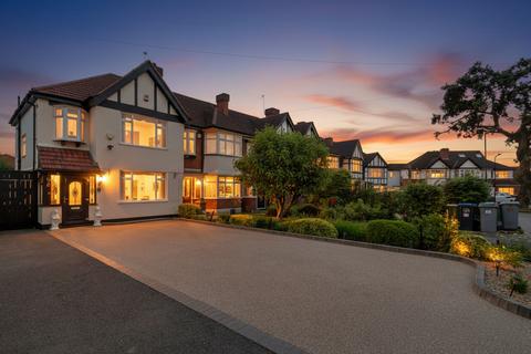 3 bedroom end of terrace house for sale, East Court, Wembley HA0