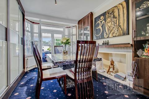3 bedroom end of terrace house for sale, East Court, Wembley HA0